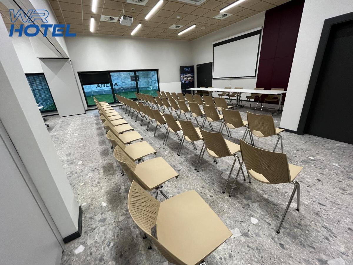 Wr Sport Hotel & Spa - Centrum Sportu I Rozrywki Свильча Экстерьер фото