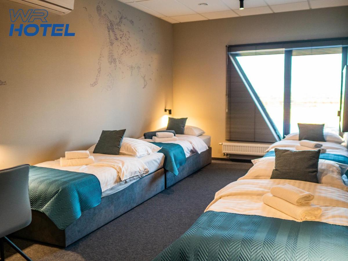 Wr Sport Hotel & Spa - Centrum Sportu I Rozrywki Свильча Экстерьер фото