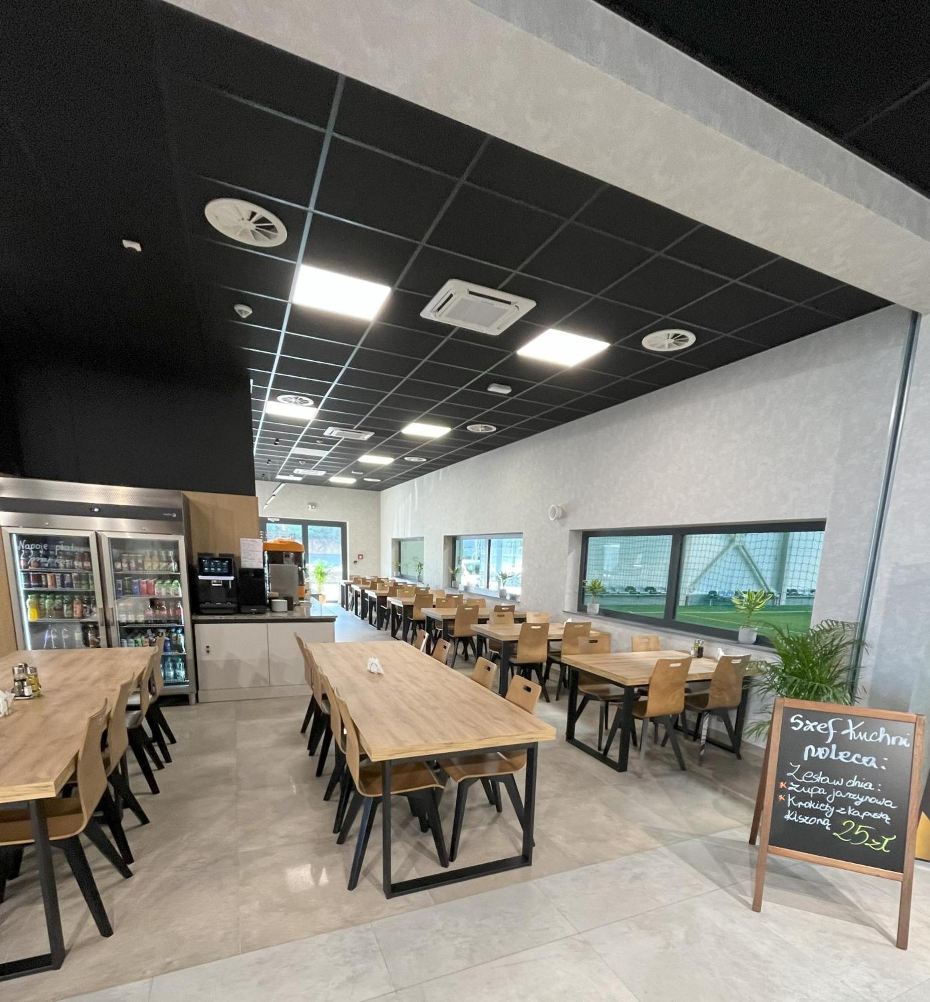Wr Sport Hotel & Spa - Centrum Sportu I Rozrywki Свильча Экстерьер фото